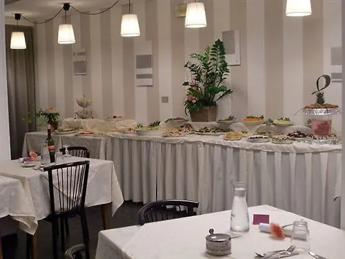 קרביה Fasthotel 3*,