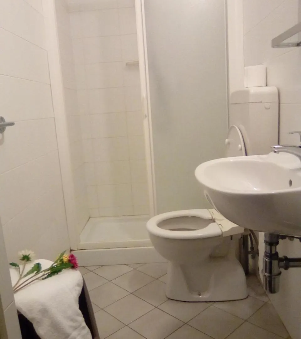 קרביה Fasthotel מלון